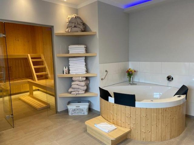 Friesenhof Nieblum - Hotel Garni エクステリア 写真